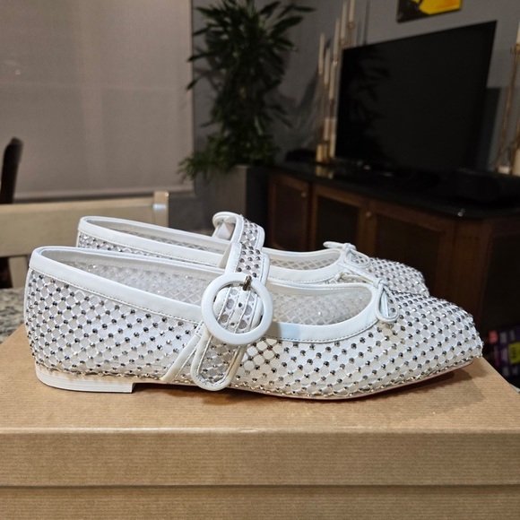 NEW Christian Louboutin Off White Mamastrapitina Flats with  Crystal Design 39 - Picture 3 of 12